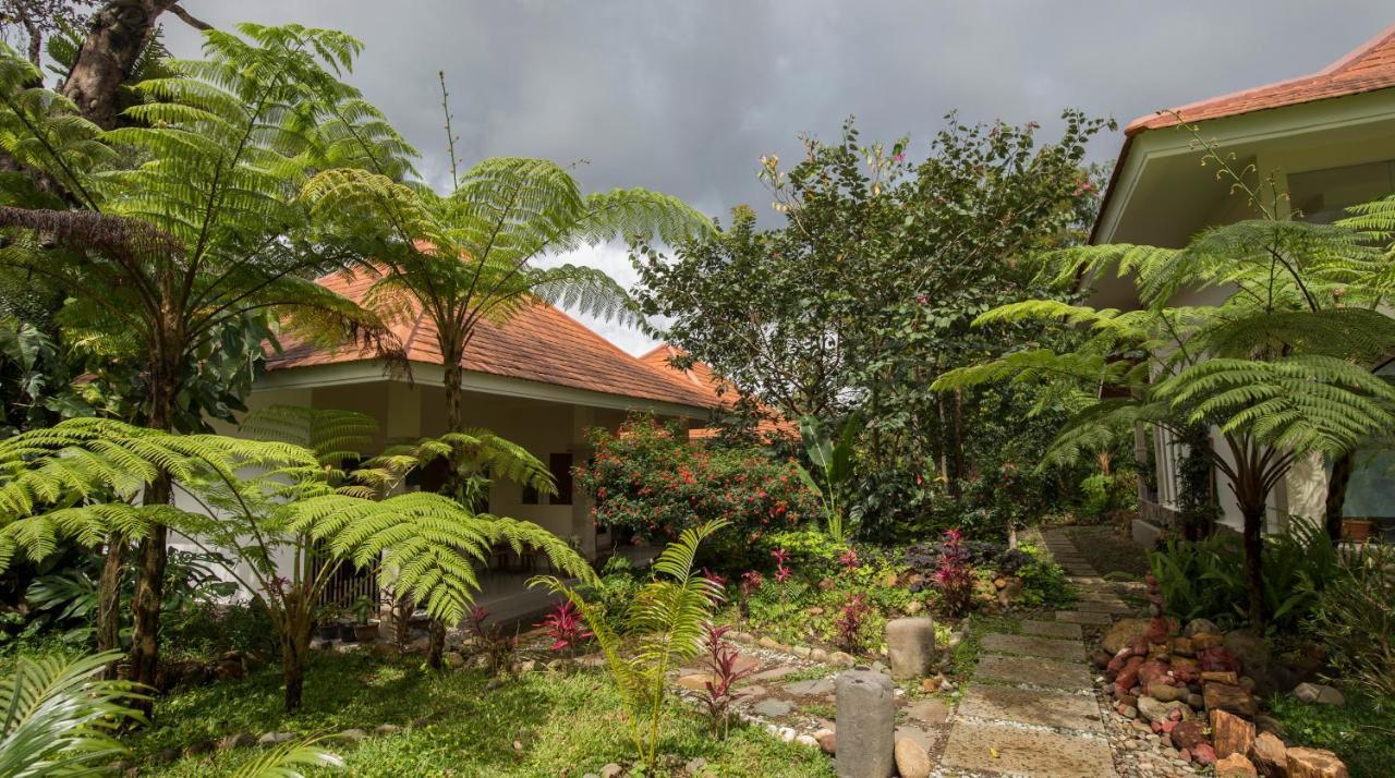 Ara Garden Inn, Accommodation, Yoga Studio & Spa 루텡 외부 사진